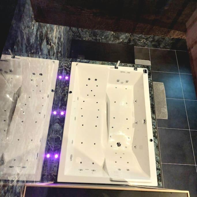 Le Duplex De L'Etoile Home Cinema Jacuzzi Et Sauna Privatif Longmesnil Екстериор снимка