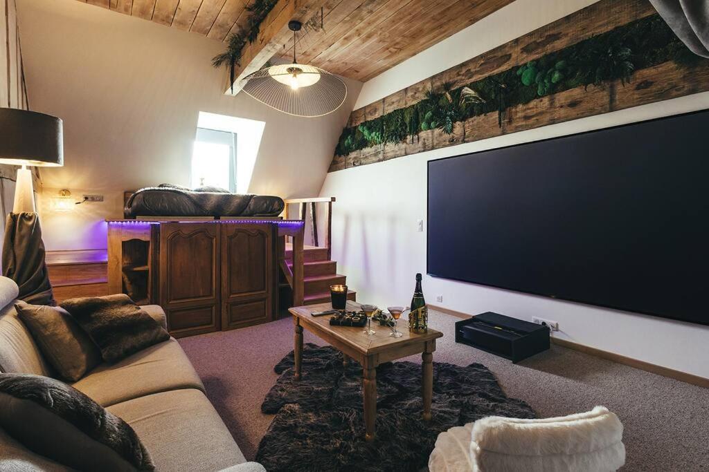 Le Duplex De L'Etoile Home Cinema Jacuzzi Et Sauna Privatif Longmesnil Екстериор снимка